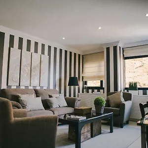 https://vista-paraiso-doctor-trujillo.adeje-hotels.com